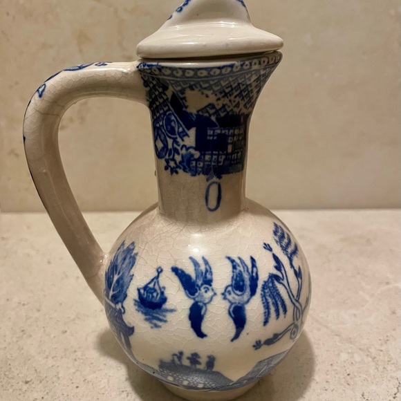 Vintage Blue Willow Cruet Oil or Vinegar Pitcher - Picture 3 of 7